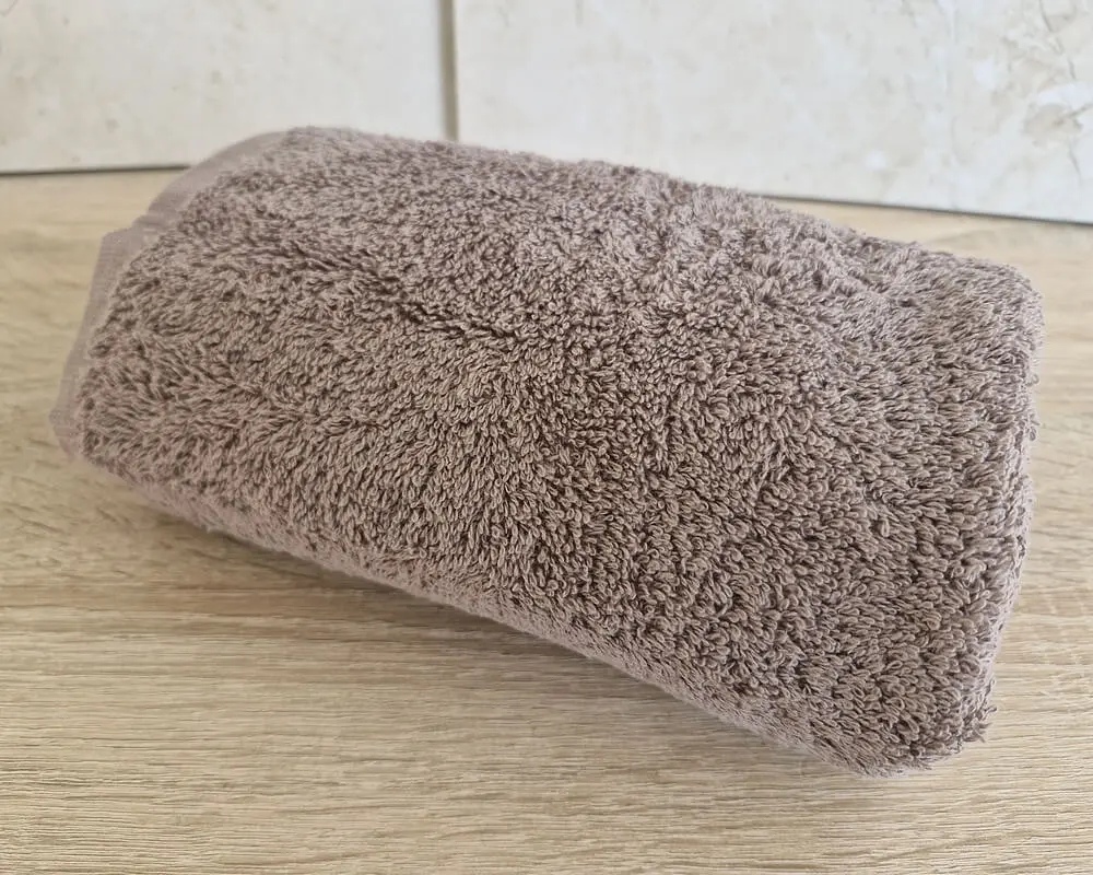 Рушник турецький махровий однотонний Gulcan 50х90 коричневий Brown щільність 480 г/м2 петля 16/1 - фото 4