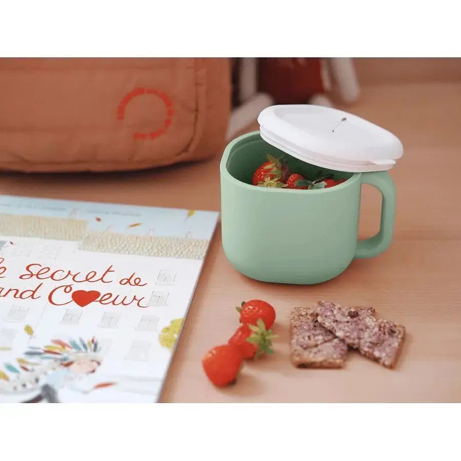 Чашка силіконова для снеків і напоїв Beaba Pick'n'Snack, оливкова, 460 мл (913564) - фото 4