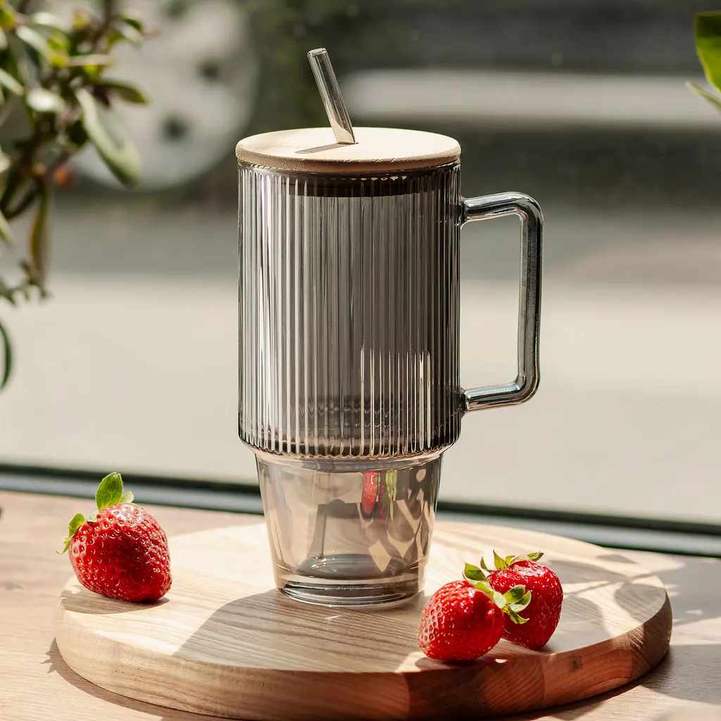 Кружка стеклянная с крышкой и трубочкой 750 мл Серый Yiwu HP-19-50 - фото 6