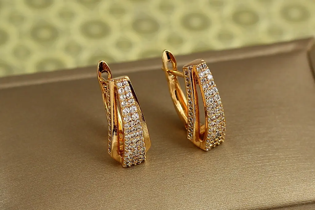 Сережки Xuping Jewelry Призма 1,8 см золотисті - фото 2
