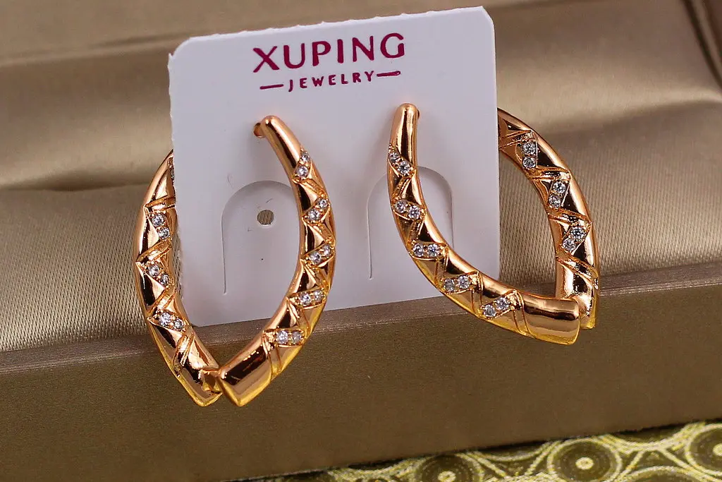 Сережки Xuping Jewelry дужки 2.5 см золотисті - фото 3