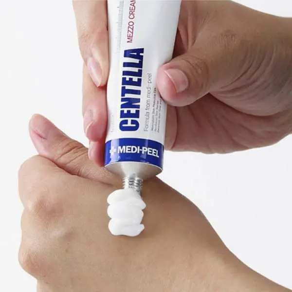 Заспокійливий крем із екстрактом центелли для чутливої шкіри Centella Mezzo Cream Medi-Peel 30 мл - фото 3