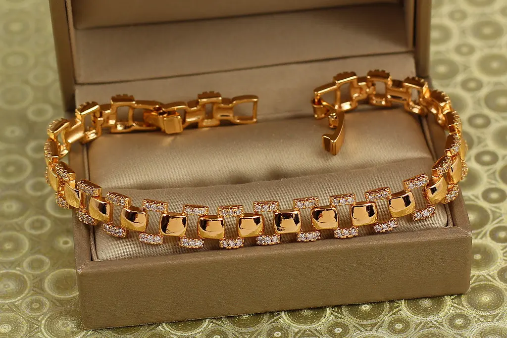 Браслет Xuping Jewelry Стрічка Афродіти 17 см 8 мм золотистий