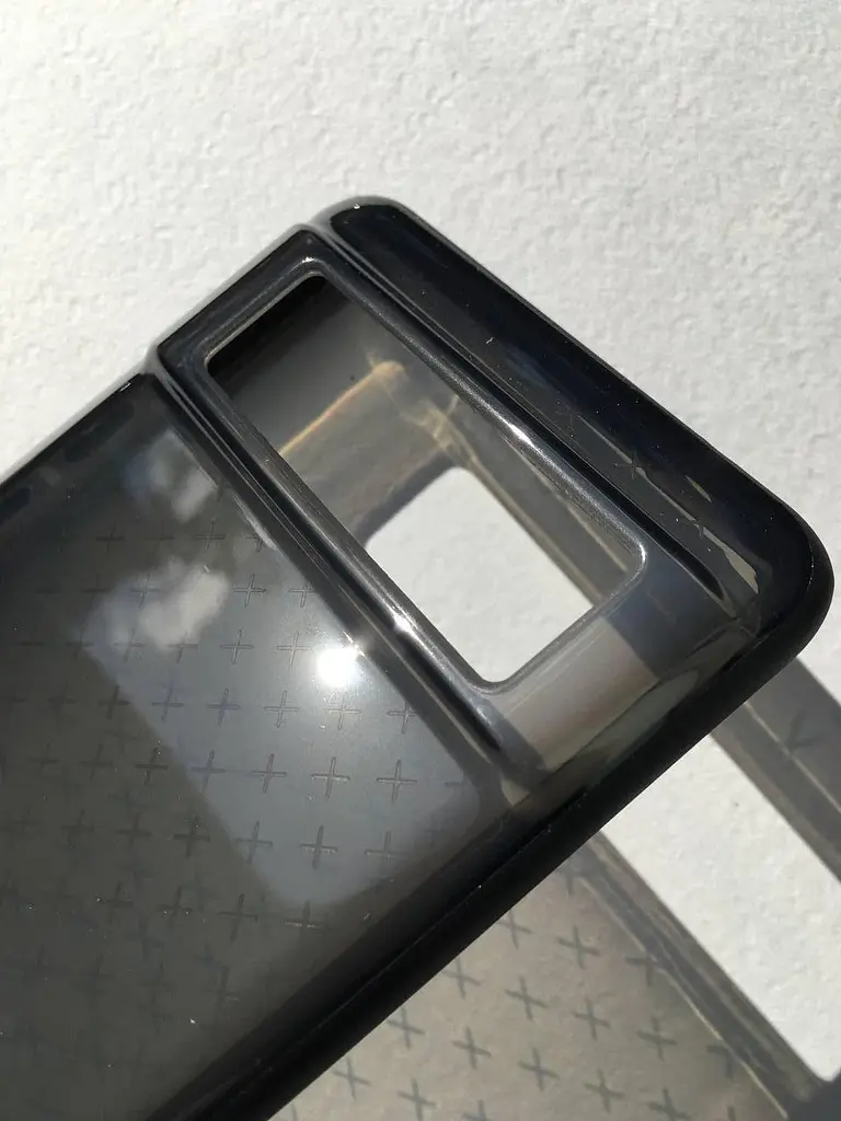 Оригінальний протиударний чохол Tech21 Evo Check для Google Pixel 6a Smokey Black (T21-9488) - фото 5