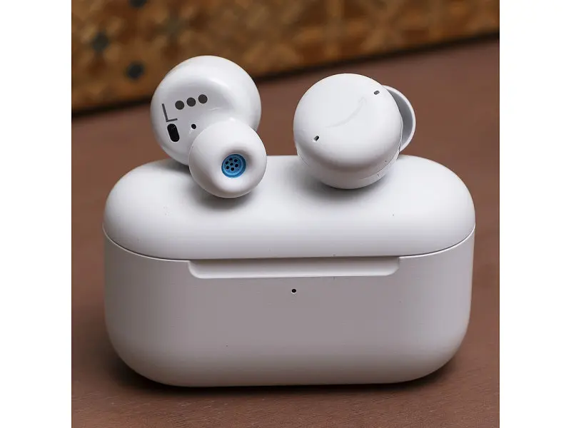 Навушники Amazon Echo Buds (2nd Gen) Glacier White - фото 3