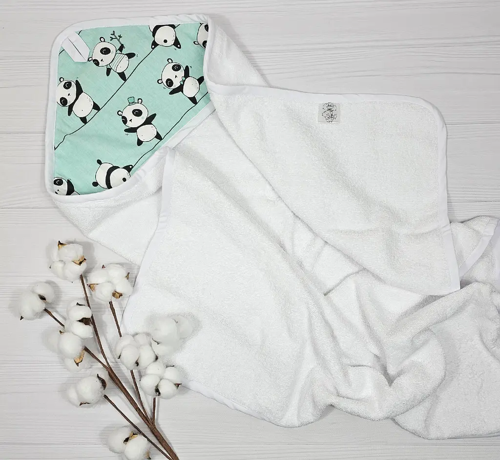 Дитячий рушничок-куточок 80х80 a.l.babybox Панди акробати Білий - фото 2