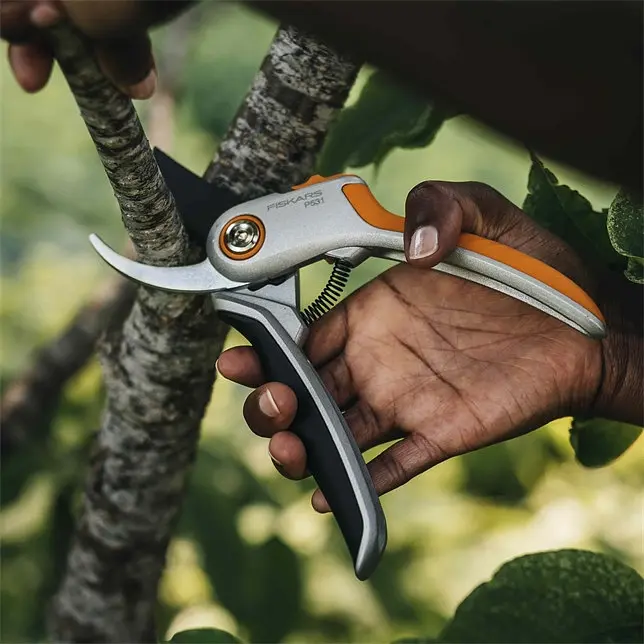 Секатор площинний металевий Fiskars Plus P531 (1057168) - фото 6