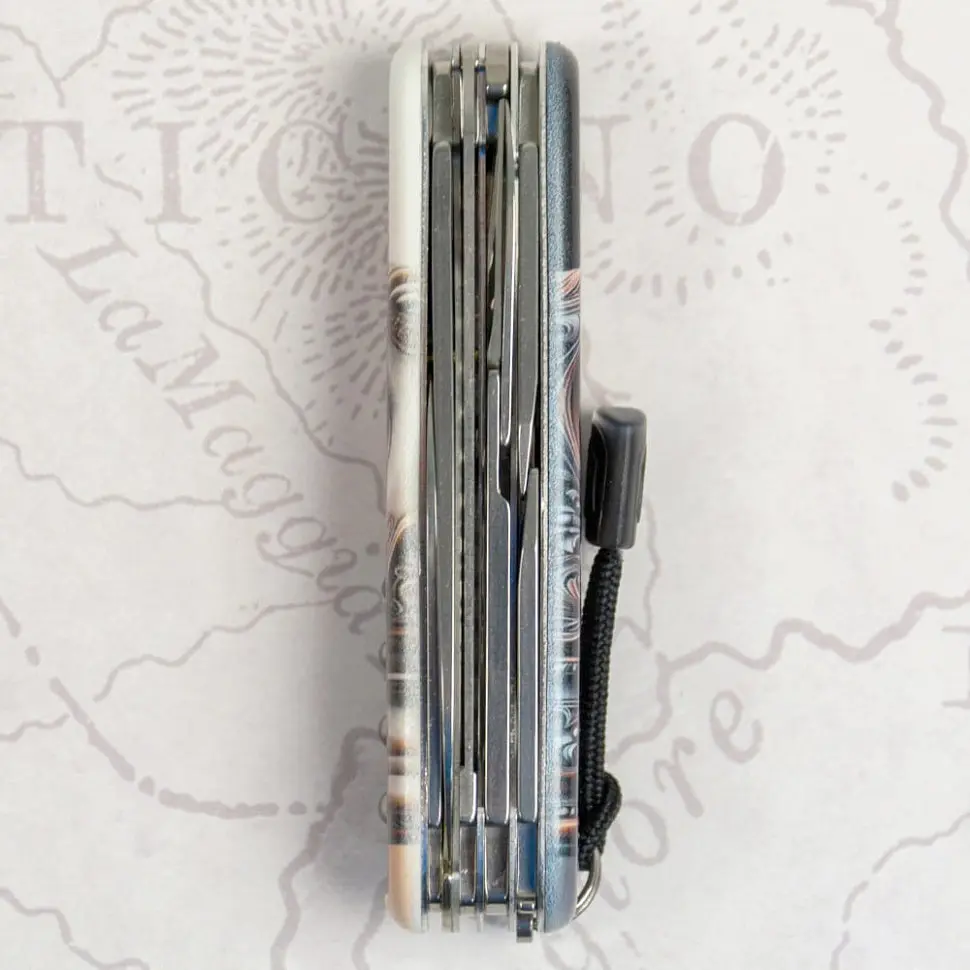 Складаний ніж Victorinox HUNTSMAN ZODIAC Шаховий кінь 1.3713.3.Z5310pk - фото 9