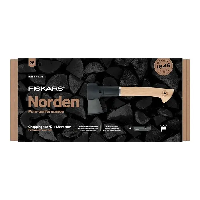 Подарунковий набір Fiskars Norden chopping axe N7 + sharpener SET 1051146 - фото 2