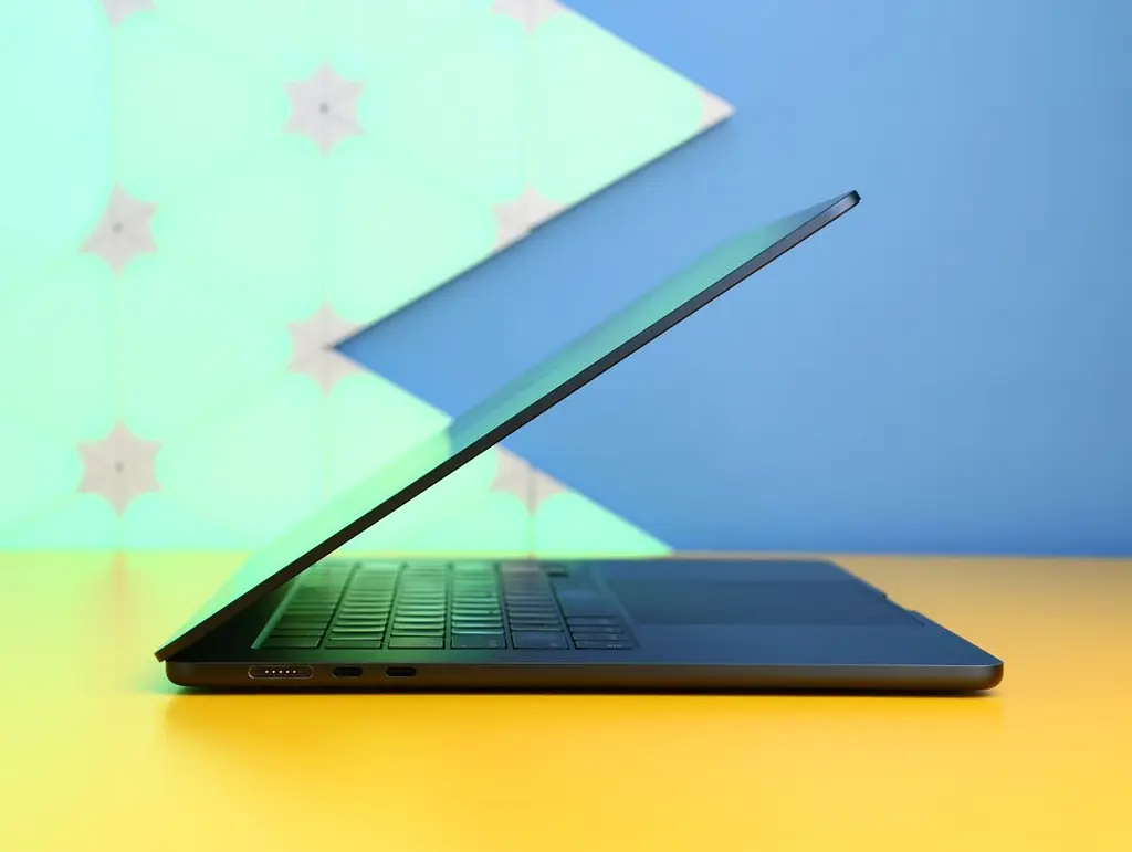 Ноутбук Apple MacBook Air 15'' M3 8/256GB Midnight 2024 (MRYU3) Б/У [173654] - фото 3