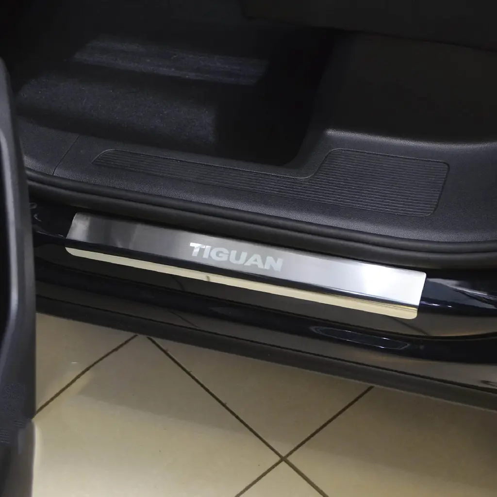 Накладки на пороги для Volkswagen Tiguan ALLSPACE 2016-2023 Нержавіюча сталь із загином та Логотипом 4 шт (Premium P-VW45) - фото 3
