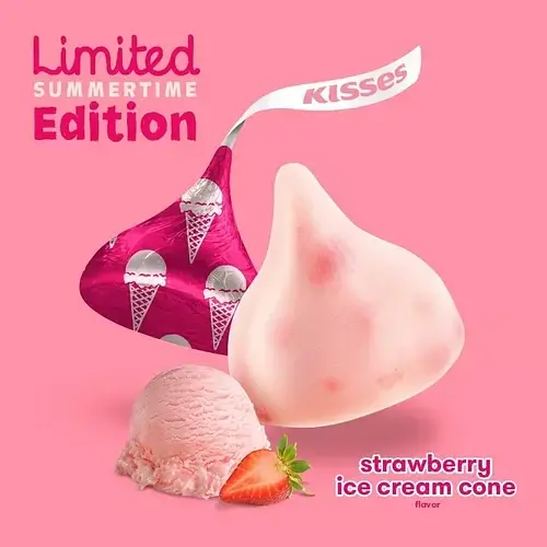 Шоколадні цукерки Hershey's Kisses Strawberry Ice Cream Cone Flavored Candy Bag 118 г - фото 2