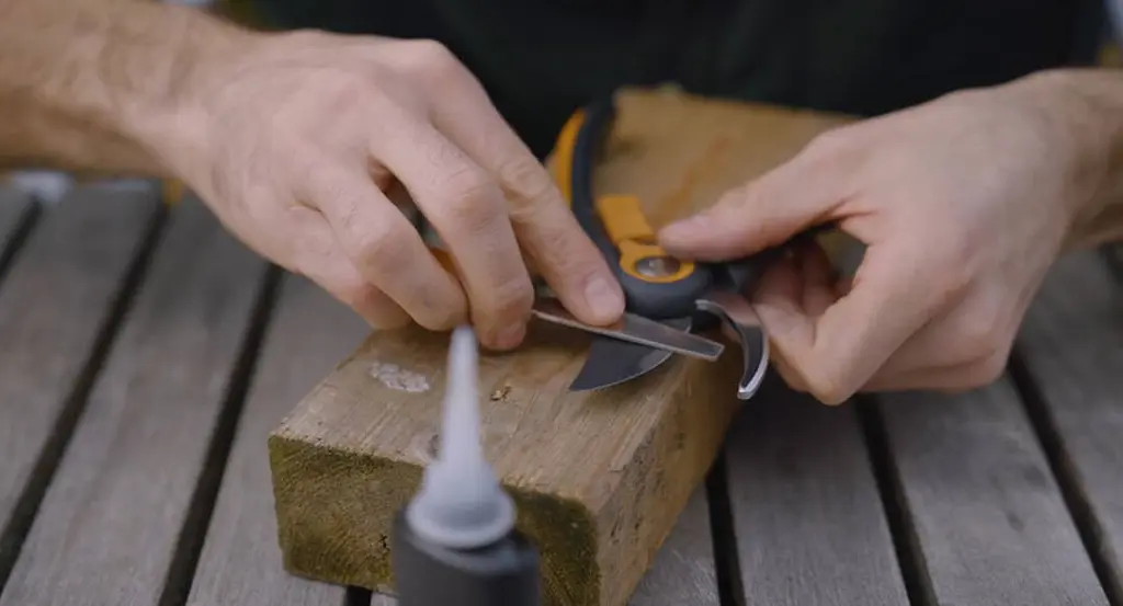 Комплект по догляду за інвентарем Fiskars 110990 (1001640) - фото 3
