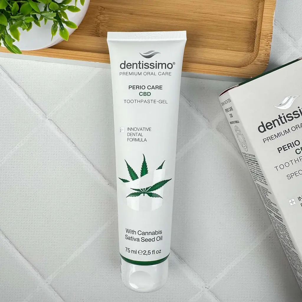 Зубная паста-гель Dentissimo CBD с маслом семян конопля (без фтора, с кальцием) 75 мл