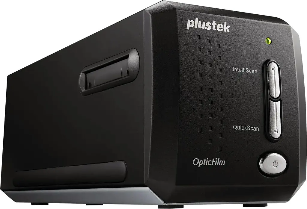 Сканер Plustek OpticFilm 8300i SE (7200dpi 48bit LED швидк. 20 сек. плівк.слайд-сканер чорний) (0317TS) - фото 2
