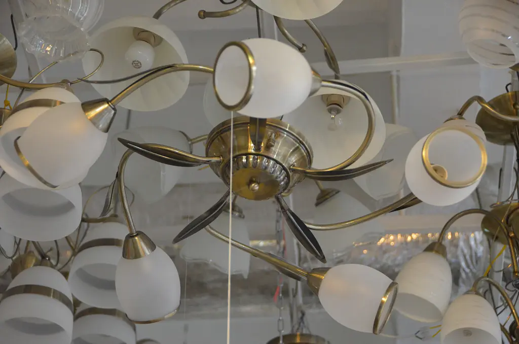 Люстра потолочная Brille классическая E14 BZ (LK-157C/5) - фото 3