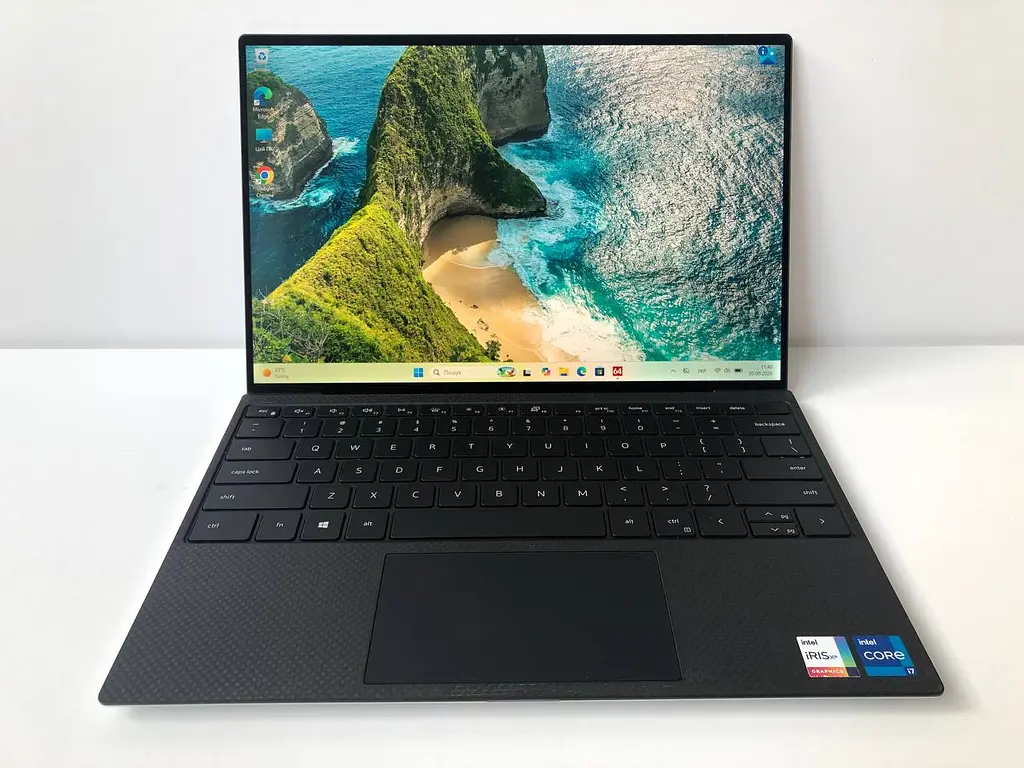 Ноутбук DELL XPS 13 9310 (i7-1185G7 / 32GB / SSD 1TB / 4K 3840x2400 IPS Touch) б/в - фото 2