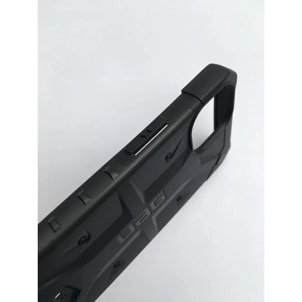 Оригинальный противоударный чехол UAG Pathfinder для iPhone 13 / iPhone 14 (6.1") Black 113177114040 - фото 2