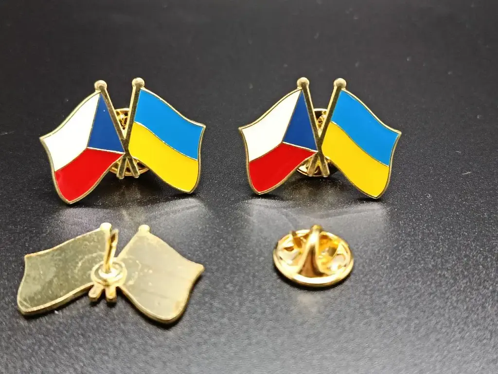 Подвійний значок-пін «Україна – Чехія» 25 × 19 мм (00003) - фото 3