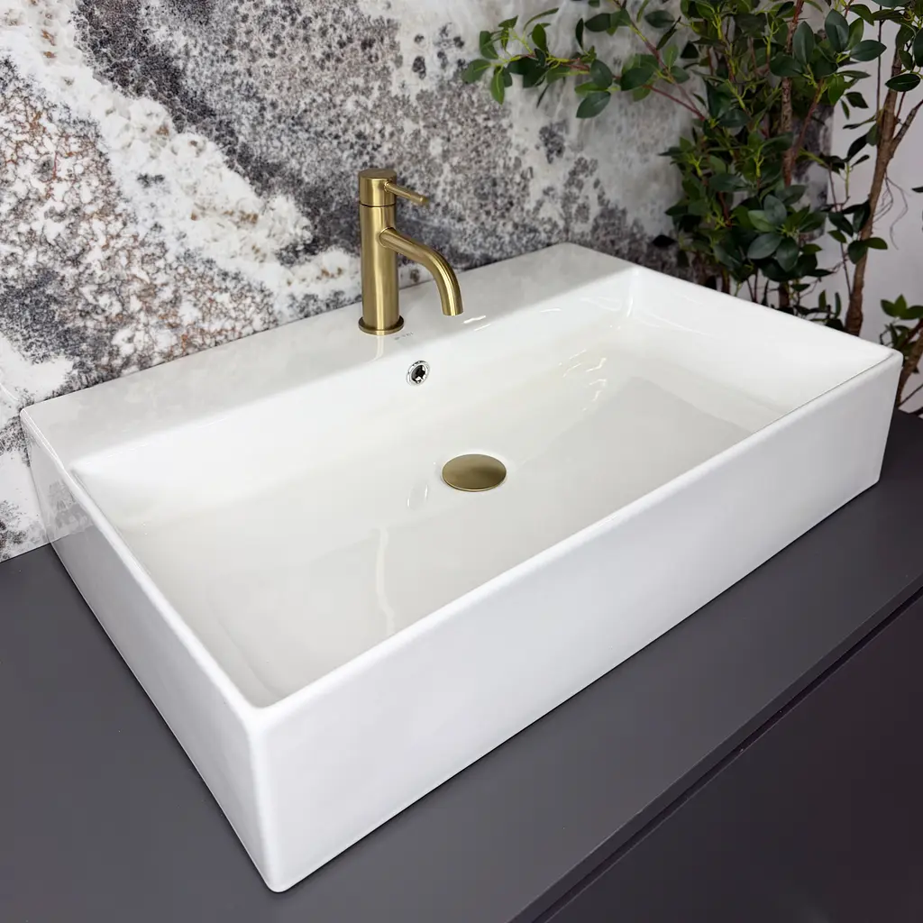 Умивальник VBI Rutino підвісний 70.5x46 см white VBI-017602