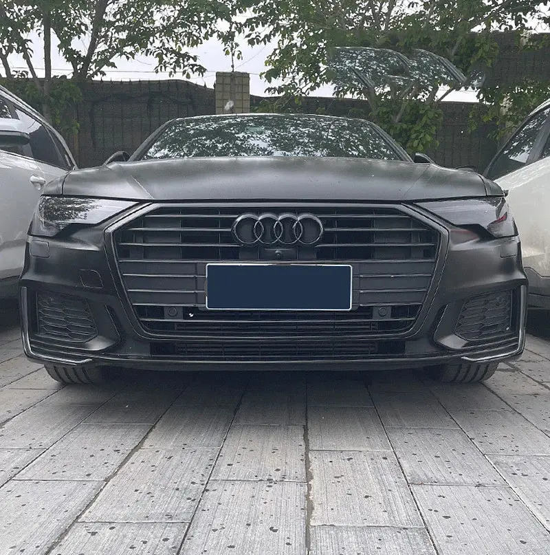 Емблема передня AUDI чорна глянцева 282х98 мм пластик (на кліпсах) OEM 4M0853605T94 - фото 5