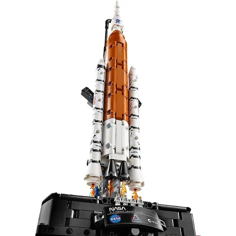 Конструктор LEGO Technic Ракета із системою космічного запуску NASA Artemis 632 деталі (42221) - фото 2