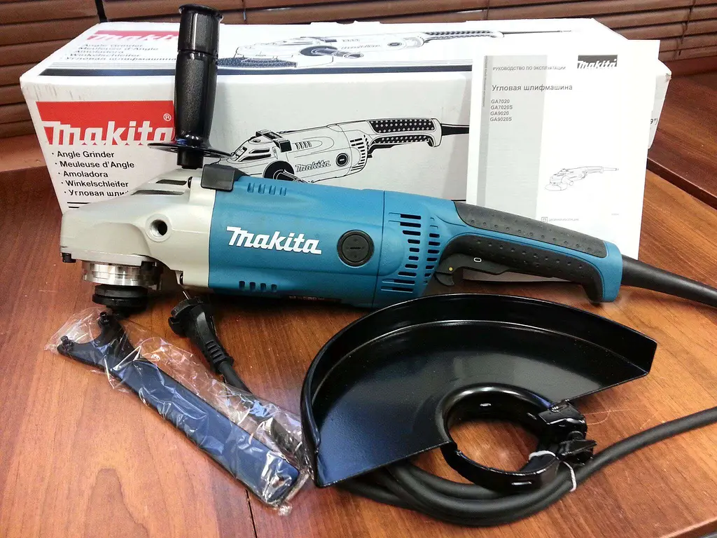 Шліфмашина кутова мережева Makita GA9020 (230 мм, 2200 Вт, 6600 об/хв) - фото 8