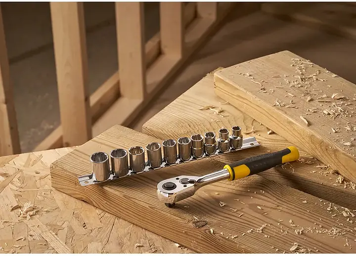 Трещотка с головками Stanley квадрат 3/8 " 72 pубца шаг 5* + 10 торцевых головок (STMT82670-0) - фото 4