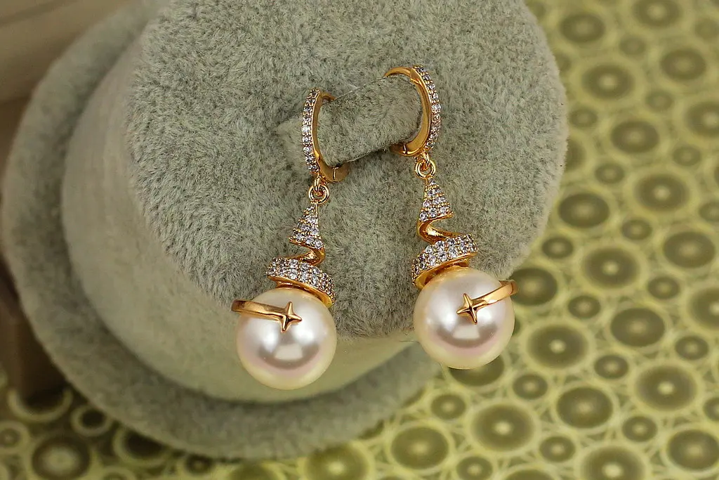 Серьги подвески Xuping Jewelry Звездочет с жемчугом 3,7 см золотистые - фото 2