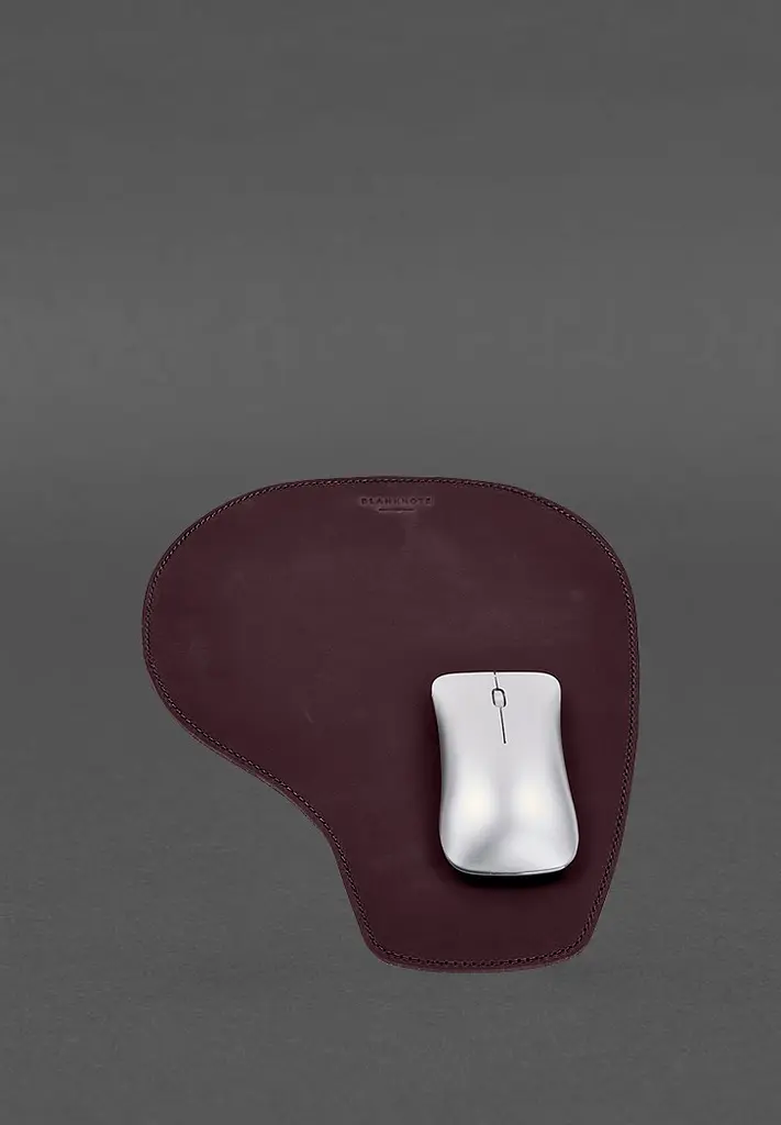 Коврик для мышки "Грушка" из натуральной бордовой кожи Crazy Horse - фото 4