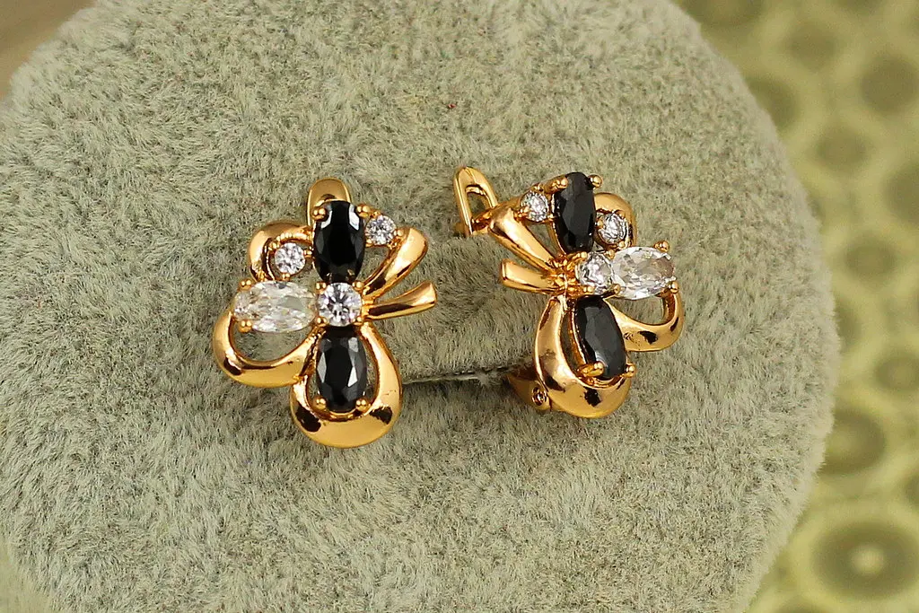 Сережки Xuping Jewelry франт з чорними і білими 1,4 см золотисті - фото 2