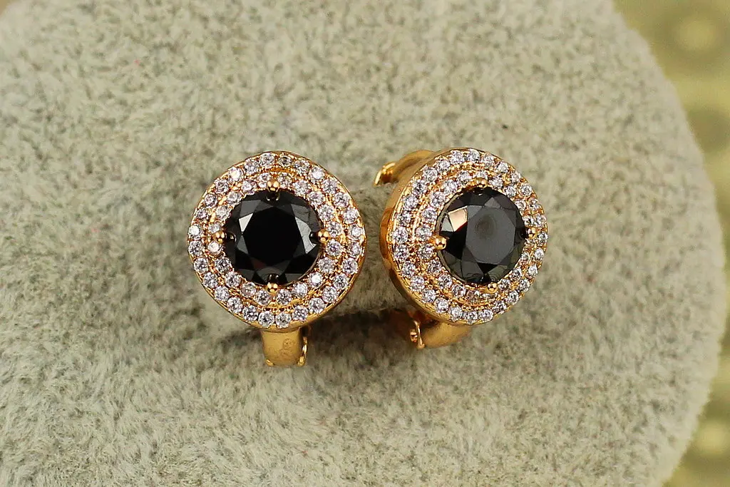 Сережки Xuping Jewelry велика мрія із чорним каменем 1,3 см золотисті