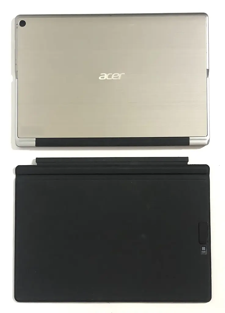 Ноутбук Acer Switch Alpha 12 SA5-271P / 12" (2160x1440) IPS Touch / i5-6200U / 8GB / 256GB SSD / Win10 / Backlight - Б/в - фото 5