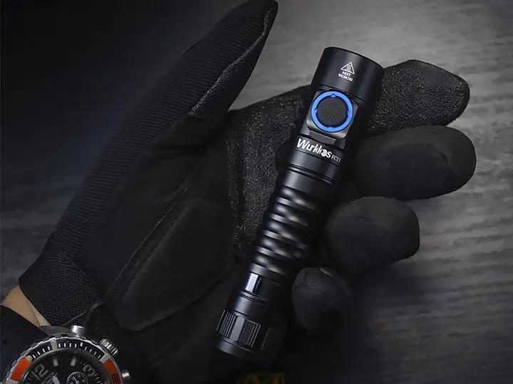 Фонарь ручной FC11 с магнитом и аккумулятором на 3000mAh 1300LM 5000K 18650 USB Type-C Черный - фото 5