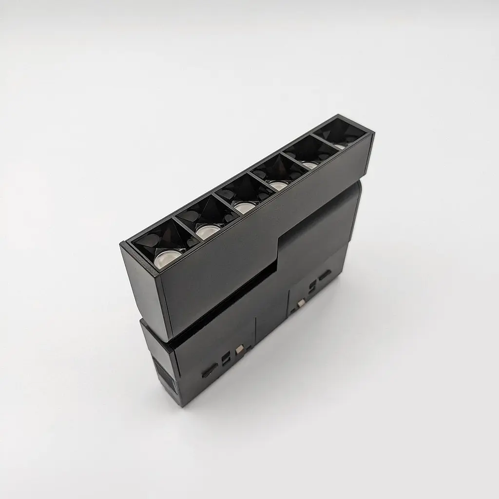 Магнітний світильник Skarlat RGD2004 6×1.5W BK 3000K - фото 8