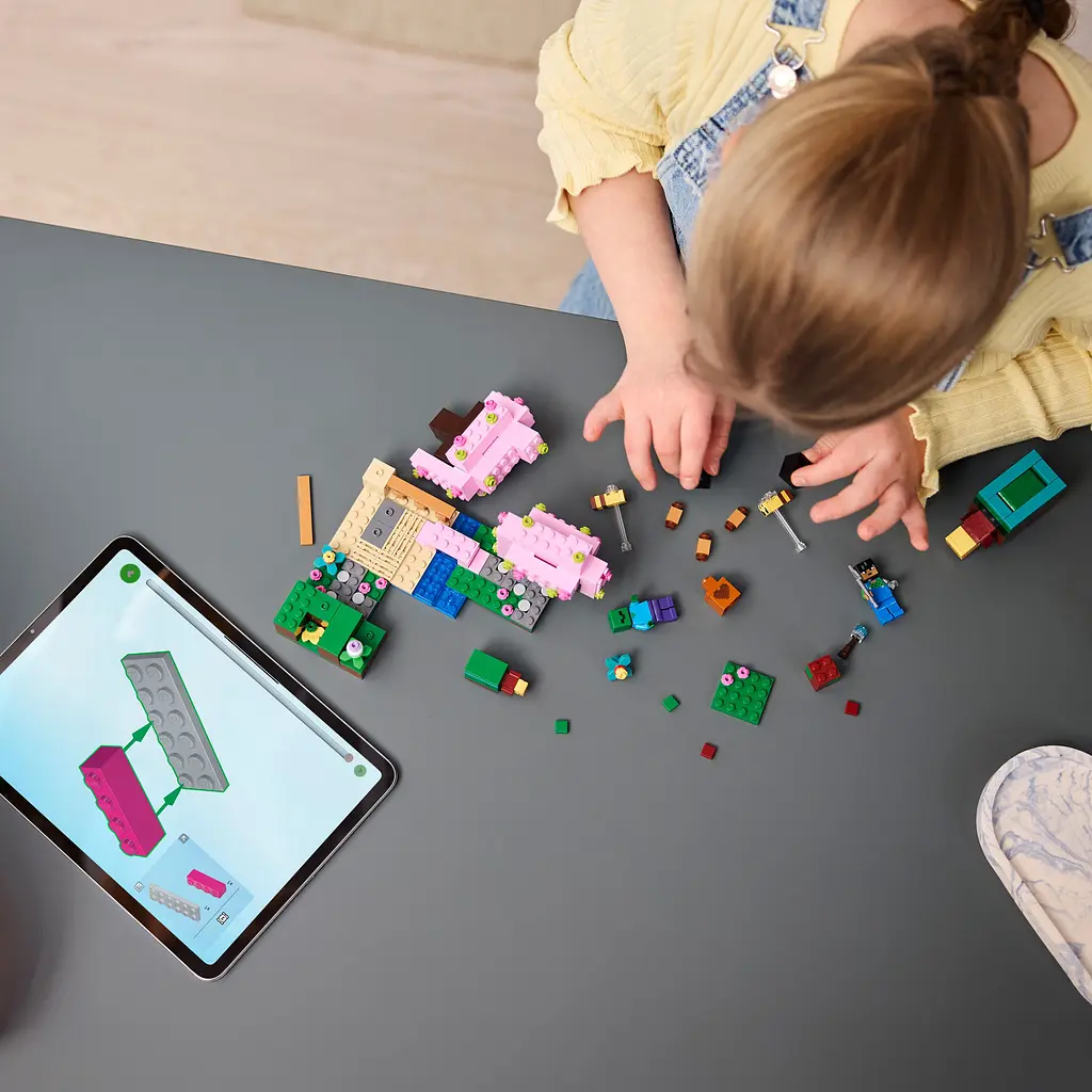 Конструктор LEGO Minecraft Цветущий вишневый сад 304 детали (21260) - фото 12