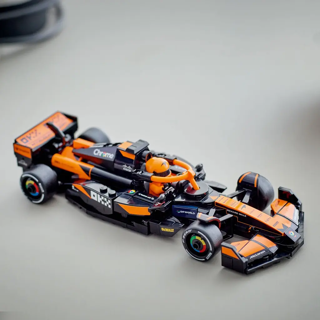 Конструктор LEGO Speed ​​Champions Автомобиль для гонки McLaren F1 269 деталей (77251) - фото 8
