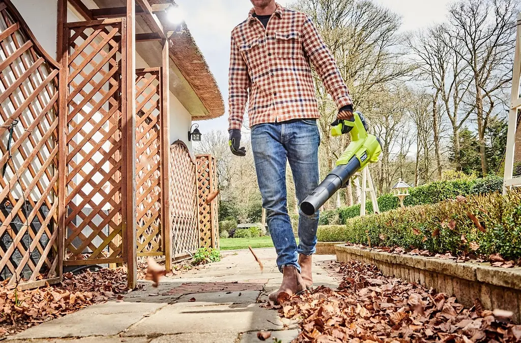 Воздуховод садовый аккумуляторный ONE+ RY18BLA-0 18В 145км/ч 2.1кг без АКБ и ЗП Ryobi teh0016569 - фото 4