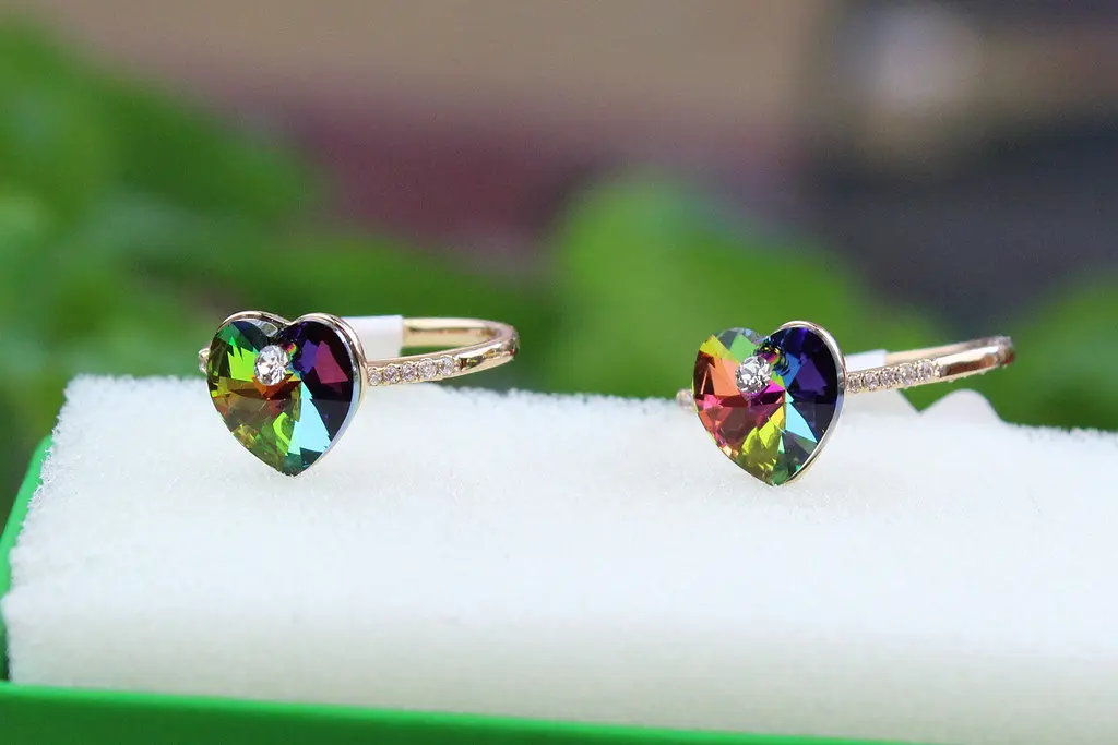 Кільце Xuping Jewelry сердечко Сваровскі зелене хамелеон р 18 золотисте - фото 3