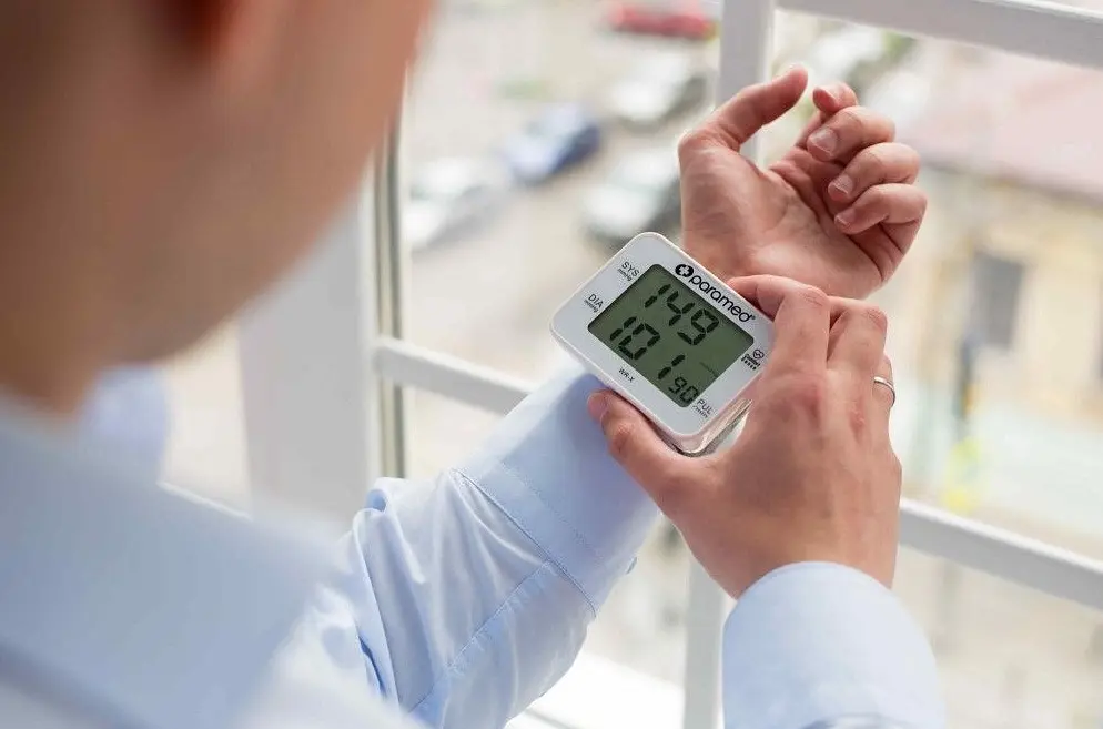 Тонометр Paramed WR-X автоматический на запястье - фото 4