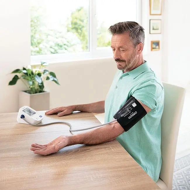 Тонометр Omron M3 Comfort (HEM-7155-E) з адаптером автоматичний на плече - фото 6