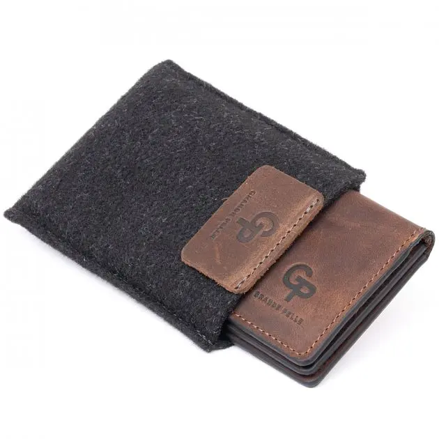 Стильная мужская обложка на права из кожи GRANDE PELLE 10х8х1,5 см acs0024455 - фото 4