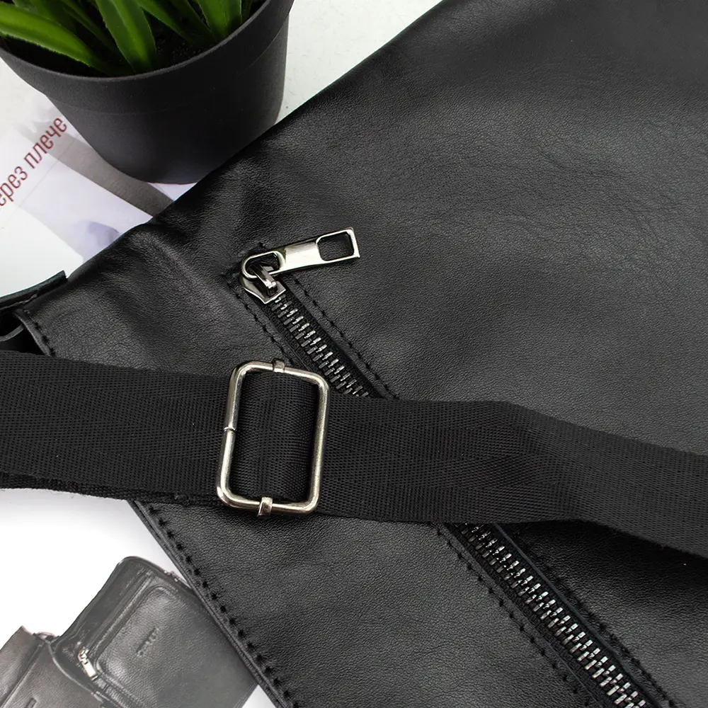 Сумка мужская кожаная Handycover S240 черная без карманов на молнии - фото 6