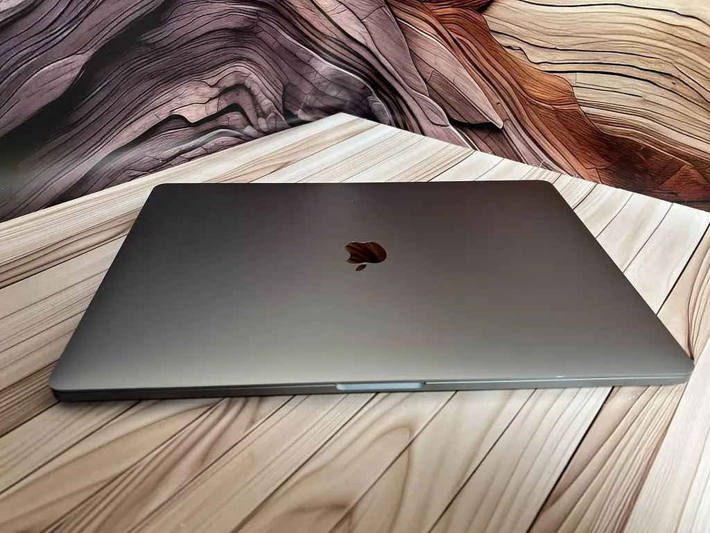Ноутбук Apple MacBook Pro 16" 2019 i7-9750H/32/512 (C02CJ7EQMD6R) Б/в - фото 7