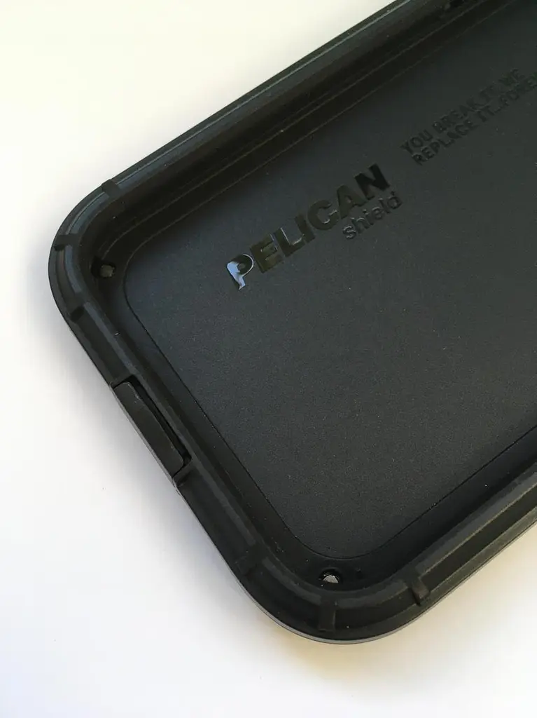Протиударний чохол з кліпсою для iPhone 13 Pro Pelican Shield Kevlar Black аналог OtterBox Defender - фото 7
