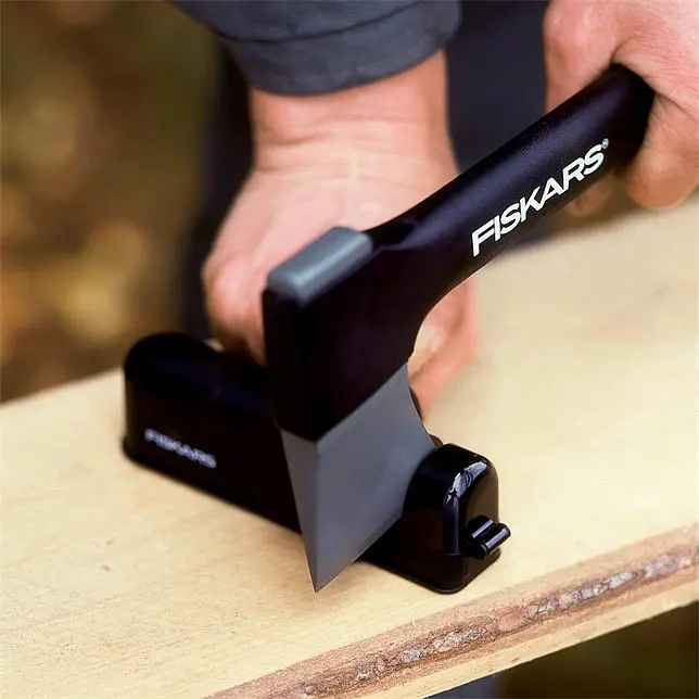 Точило для ножниц Fiskars SHARPENERS (1005137) - фото 2