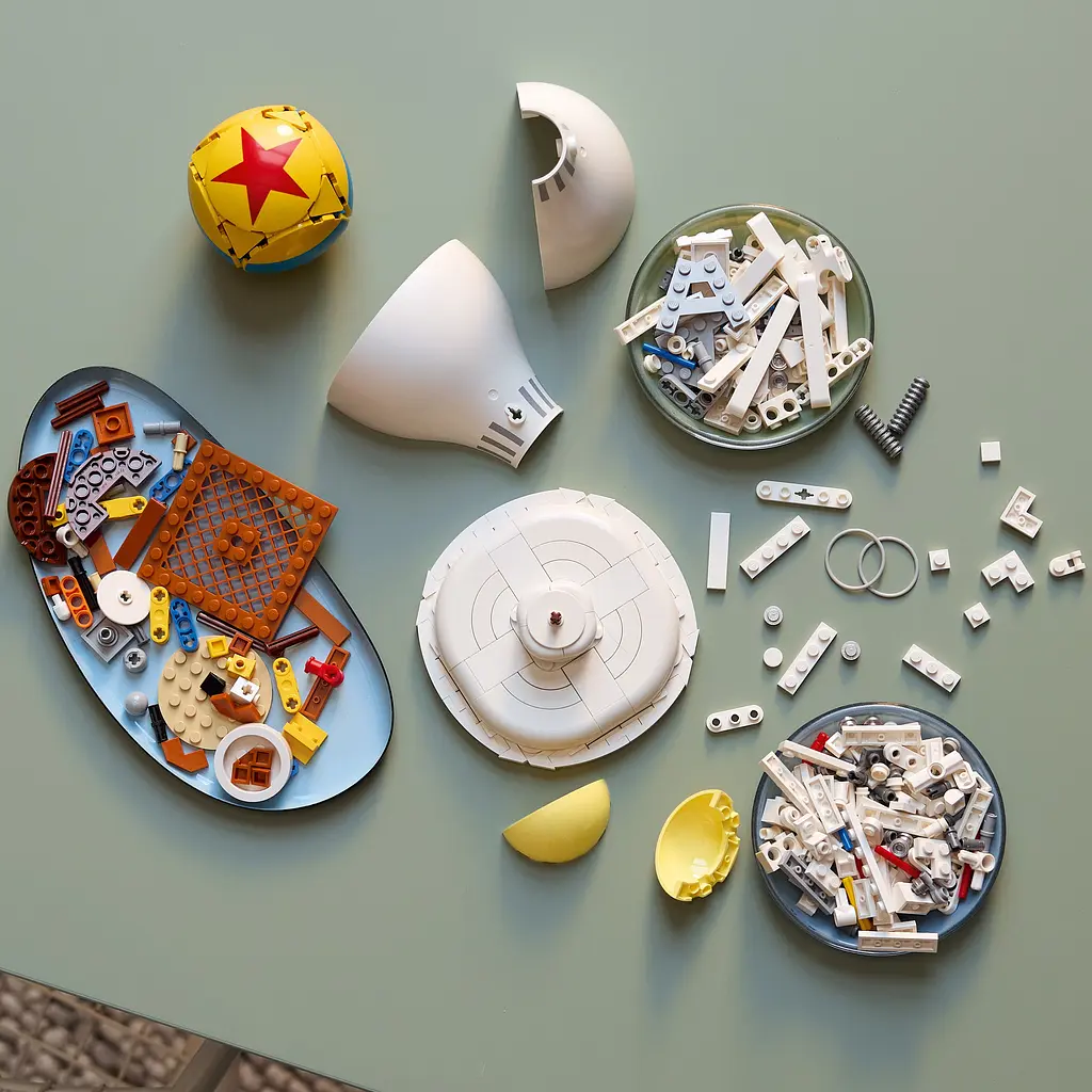 Конструктор LEGO Ideas Disney Pixar Luxo Jr. 613 деталей (21357) - фото 10