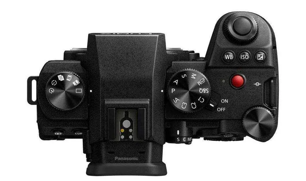 Фотоаппарат Panasonic Lumix DC-S5 II Body (DC-S5M2EE) - фото 5