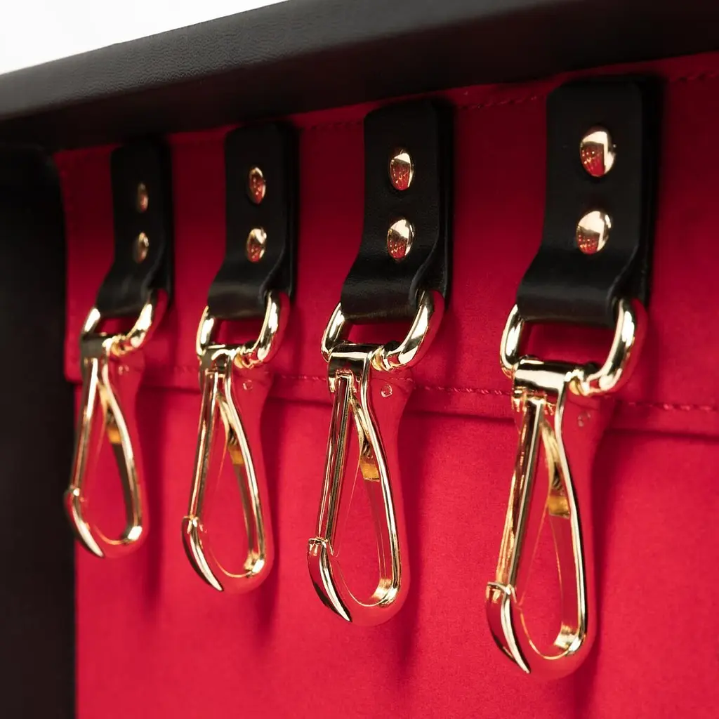 Набір для BDSM Bedroom Fantasies: Bondage Suitcase 13 Pcs - Cow Leather - фото 5