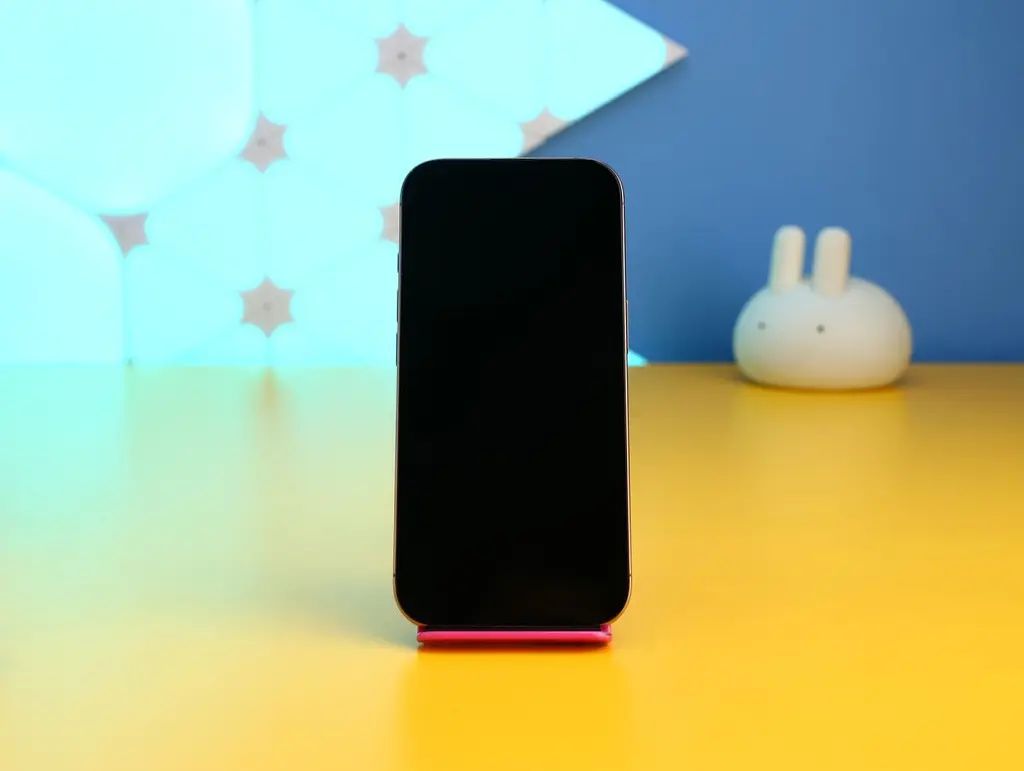 Смартфон Apple iPhone 16 Pro 512 ГБ eSIM пустельний титан (MYMN3) б/в [175436] - фото 4